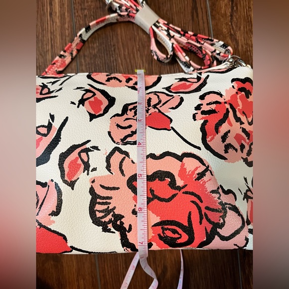 NWOT Giani Bernini crossbody bag. Non-leather. Adjustable strap. - Picture 8 of 15